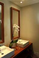 La Kaz Nana Sakifo - Adults Only