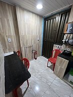 Flat na Praia de Itapuã no Térreo com AR-Condicionado - SEM TAXAS