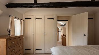 Camside, Chipping Campden - Taswell Retreats