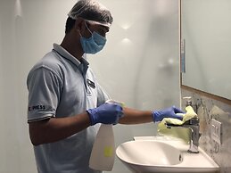 Holiday Inn Express Hyderabad Banjara Hills by IHG