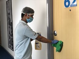 Holiday Inn Express Hyderabad Banjara Hills by IHG