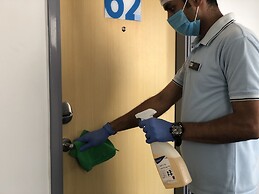 Holiday Inn Express Hyderabad Banjara Hills by IHG