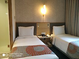 Holiday Inn Express Hyderabad Banjara Hills by IHG