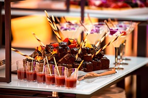 Holiday Inn Edmonton South - Evario Events by IHG