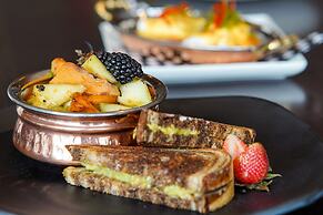 Holiday Inn Edmonton South - Evario Events by IHG