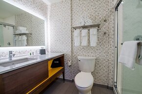 Holiday Inn Edmonton South - Evario Events by IHG