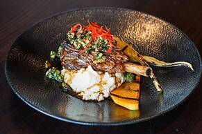 Holiday Inn Edmonton South - Evario Events by IHG