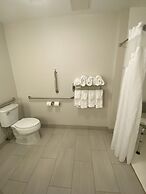 Holiday Inn Express And Suites Junction by IHG