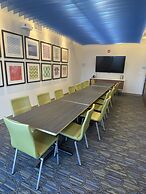 Holiday Inn Express And Suites Junction by IHG