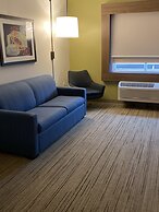 Holiday Inn Express And Suites Junction by IHG