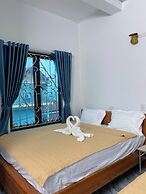 Tamcoc White Swan Hostel