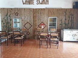 Tamcoc White Swan Hostel