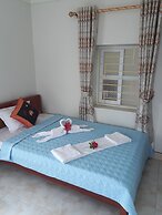 Tamcoc White Swan Hostel