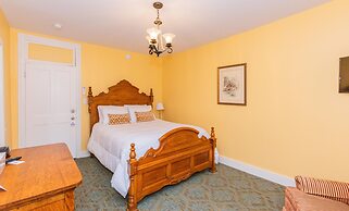 Historic Hotel Broadalbin