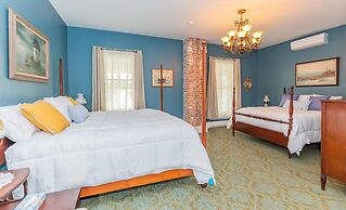 Historic Hotel Broadalbin