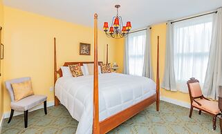 Historic Hotel Broadalbin