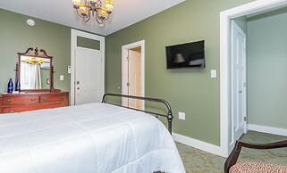 Historic Hotel Broadalbin