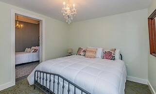 Historic Hotel Broadalbin