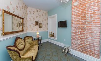 Historic Hotel Broadalbin