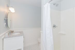 Historic Hotel Broadalbin