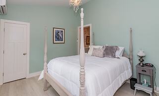 Historic Hotel Broadalbin