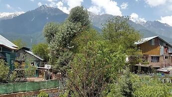 Rising Moon Guest House