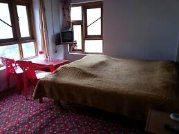 Rising Moon Guest House