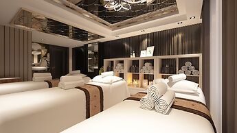 S Central Hotel & Spa