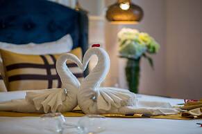 S Central Hotel & Spa