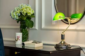 S Central Hotel & Spa