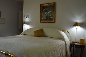 Inn the Woods Bed and Breakfast