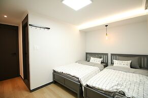 Heima Guesthouse Hongdae
