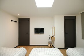 Heima Guesthouse Hongdae