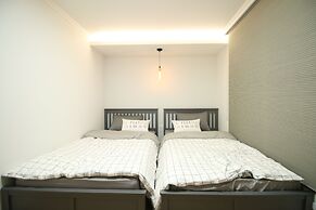Heima Guesthouse Hongdae