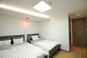 Heima Guesthouse Hongdae