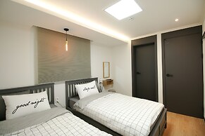 Heima Guesthouse Hongdae
