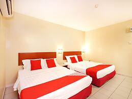 Super OYO 447 Comfort Hotel Meru