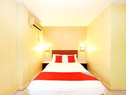 Super OYO 447 Comfort Hotel Meru
