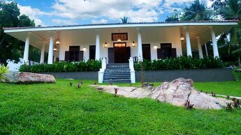Thompson Manor - A Luxury Villa in Galle