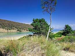 Steeles Island Retreat