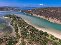 Steeles Island Retreat