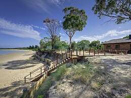 Steeles Island Retreat