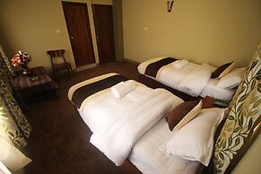 Himalayan Sherpa INN