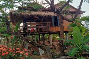 Family Batcave Homestay - Hostel
