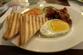 Family Batcave Homestay - Hostel