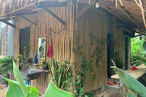 Family Batcave Homestay - Hostel