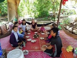 Family Batcave Homestay - Hostel