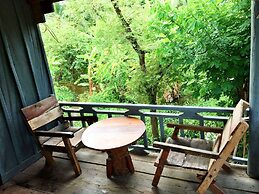 Family Batcave Homestay - Hostel