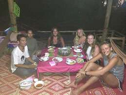 Family Batcave Homestay - Hostel