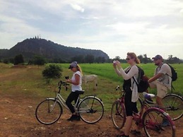 Family Batcave Homestay - Hostel